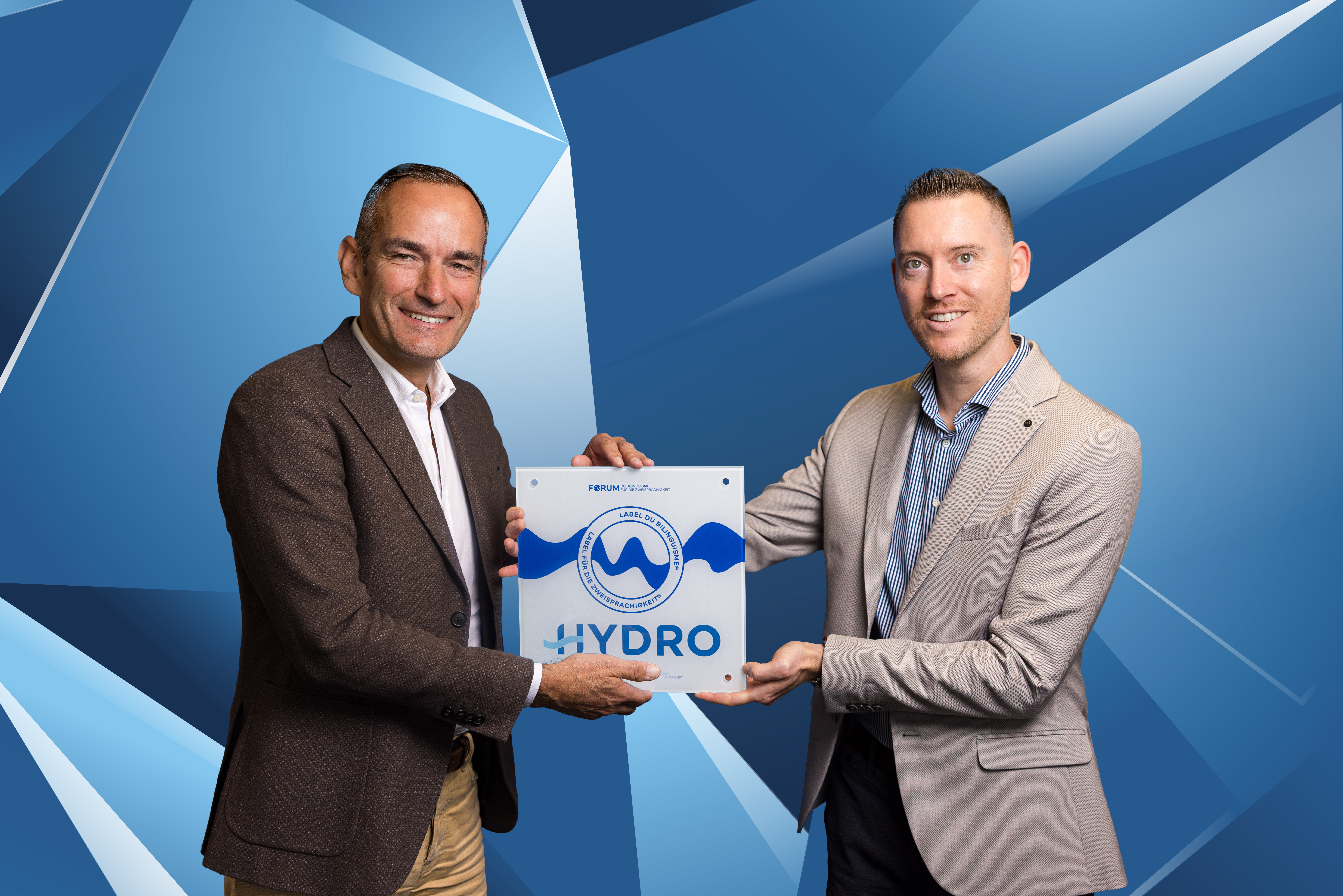 Labelverleihung: HYDRO Exploitation SA, 1. Industrieunternehmen f&uuml;r ihr Engagement zugunsten der Zweisprachigkeit im Wallis ausgezeichnet
